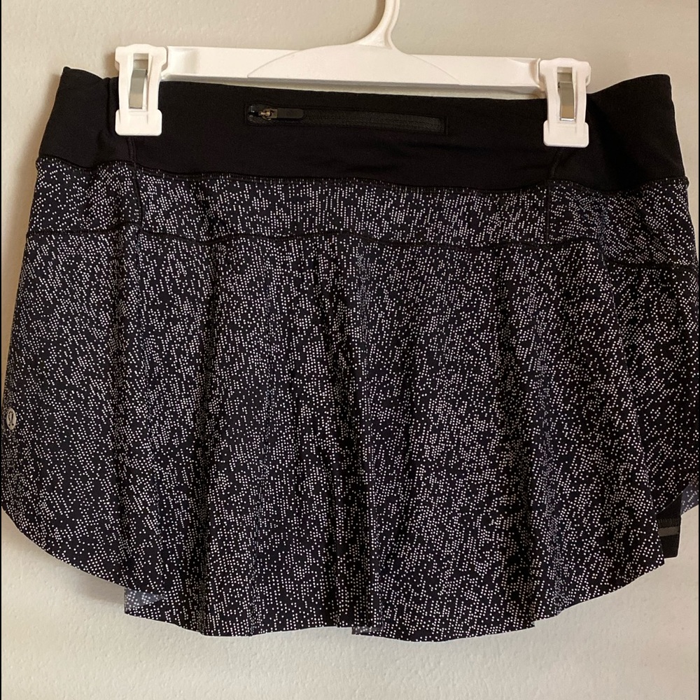 •NWOT LULULEMON QUICK PACE SKIRT 13 IN INSEAM•